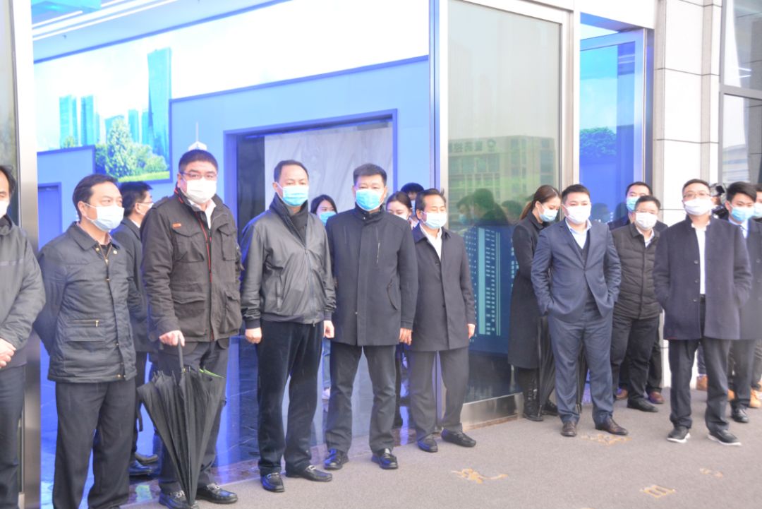 长沙市委副书记、代市长郑建新一行调研多宝电竞环境长沙中联产业园